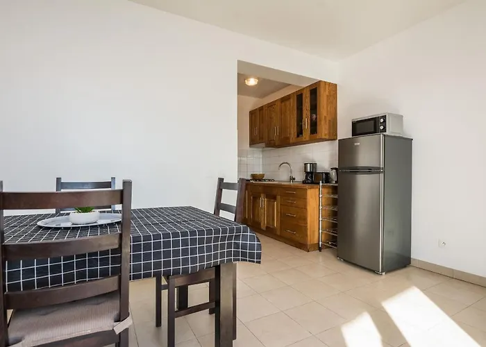 Silverstar Appartement Vir