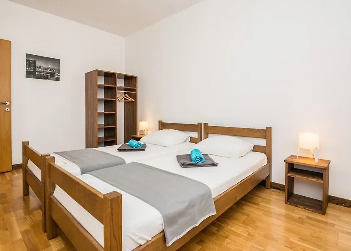 Silverstar Appartement Vir