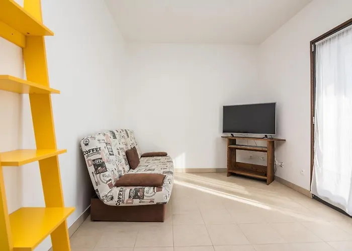 Silverstar Appartement Vir